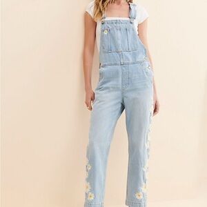 Driftwood Daisy Embroidered Overalls Size Medium NWT 100% cotton